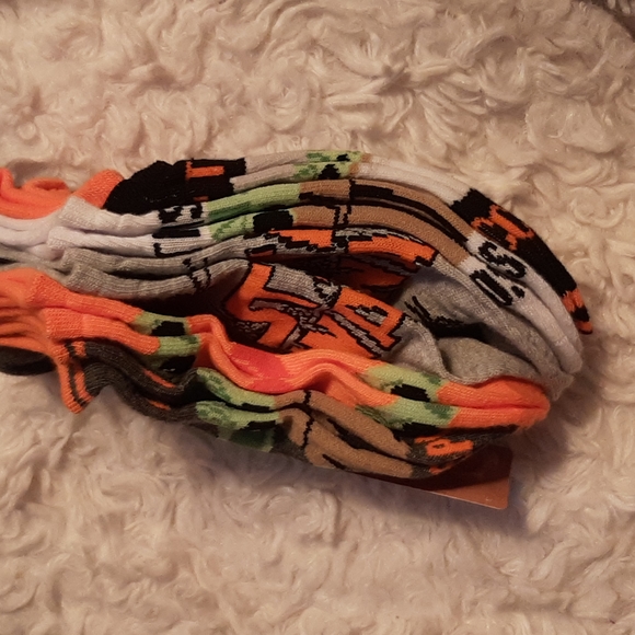 STAR WARS' THE MANDALORIAN BABY YODA HALLOWEEN 5 PAIR NO SHOW SOCK SET - Picture 8 of 9